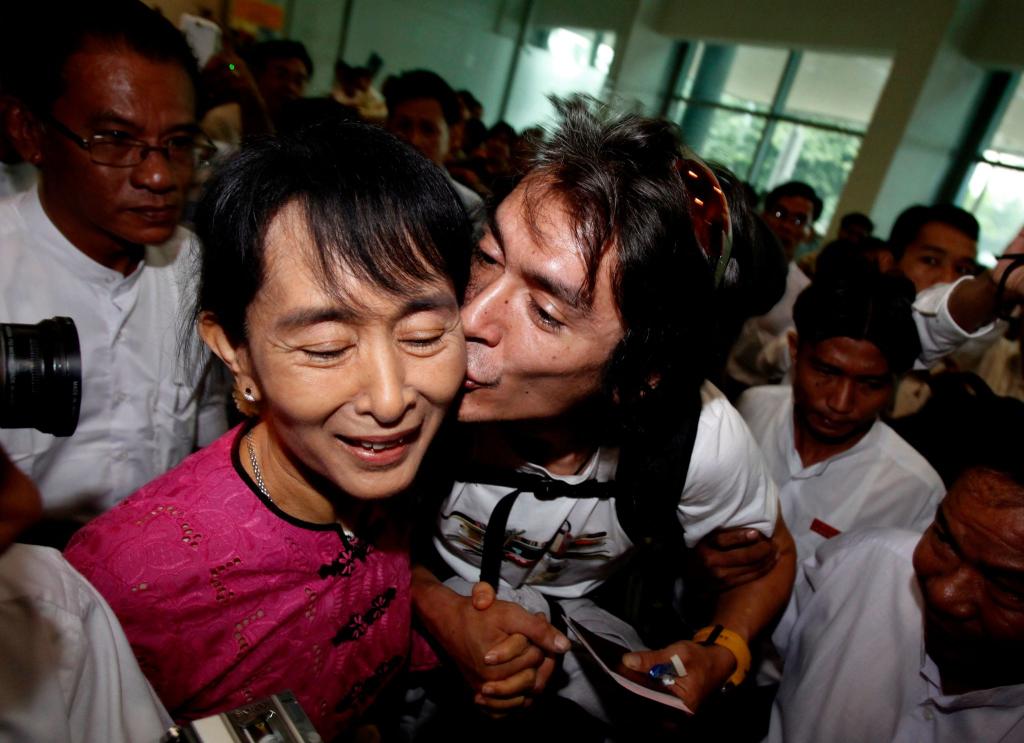 Kim Aris, der Sohn der inhaftierten Friedensnobelpreisträgerin Aung San Suu Kyi, wendet sich immer wieder mit Videos an die Öffentlichkeit. (Archivbild) - Foto: Nyein Chan Naing/dpa