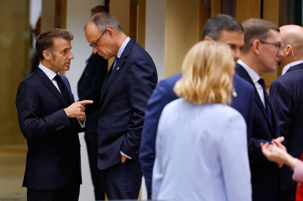 Miteinander gesprochen haben Merz und Macron in letzter Zeit häufig. Bei FCAS sind sie aber nicht zu einem Ergebnis gekommen. (Archivbild) - Foto: Geert Vanden Wijngaert/AP/dpa