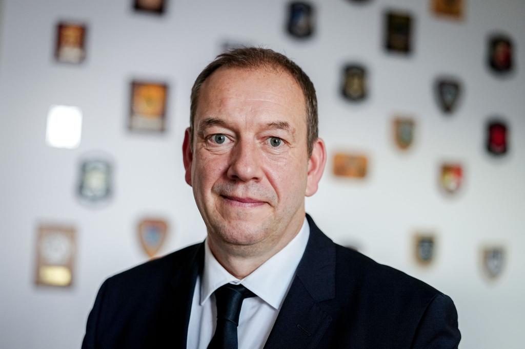 Der Wehrbeauftragte Henning Otte stellt eine geänderte Einstellung der Gesellschaft zur Bundeswehr fest. - Foto: Kay Nietfeld/dpa