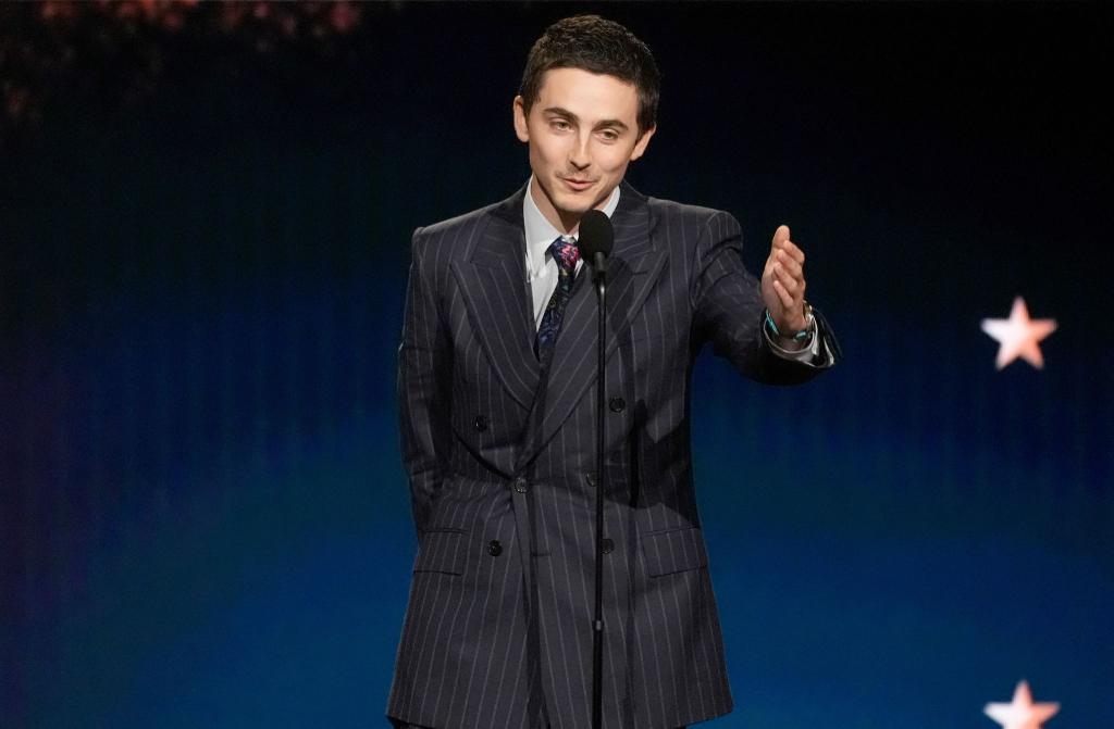 Timothée Chalamet wird in seiner Dankesrede ungewohnt privat. - Foto: Chris Pizzello/Invision/AP/dpa