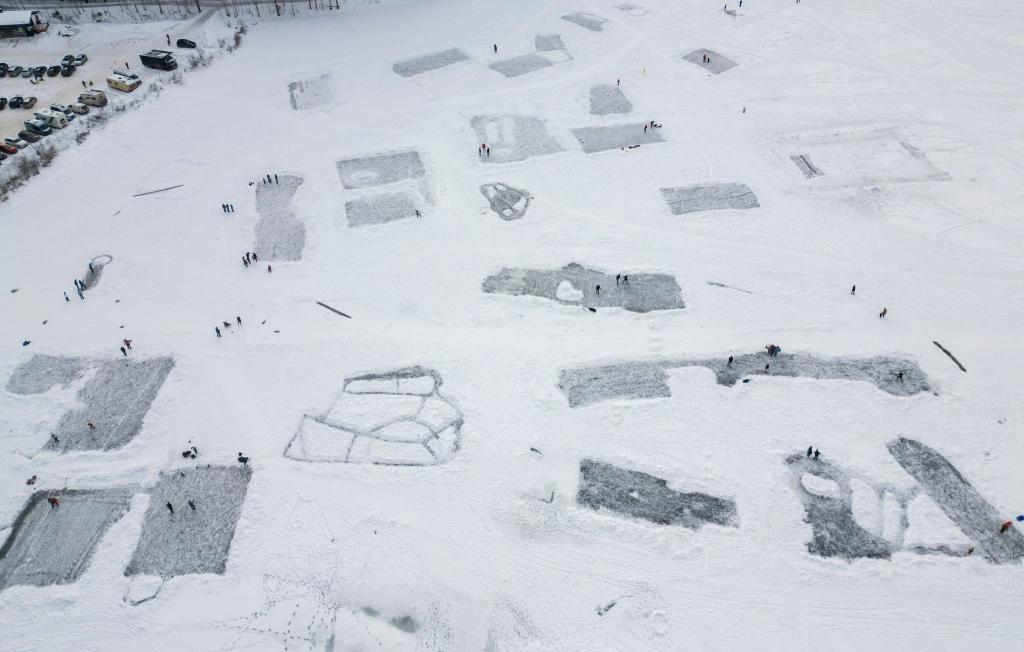 Winterfreuden in Bayern - Foto: Peter Kneffel/dpa
