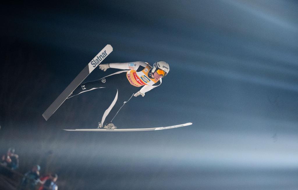 Domen Prevc ist der Sieg bei der Vierschanzentournee kaum noch zu nehmen. - Foto: Georg Hochmuth/APA/dpa