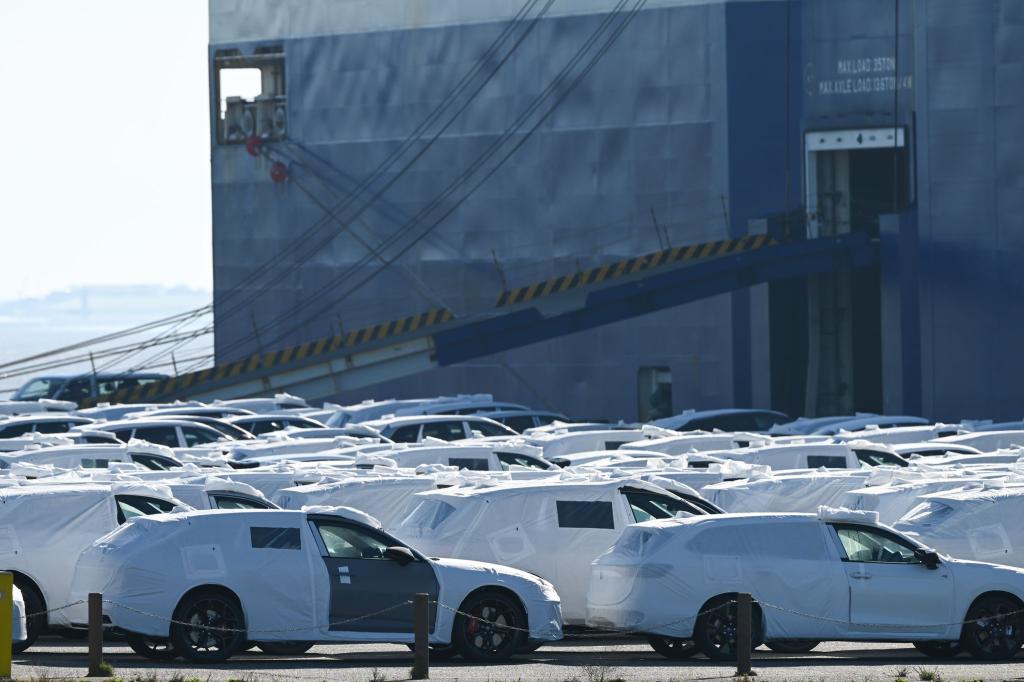 Trumps Zölle fordern deutsche Autobauer heraus. - Foto: Lars Penning/dpa