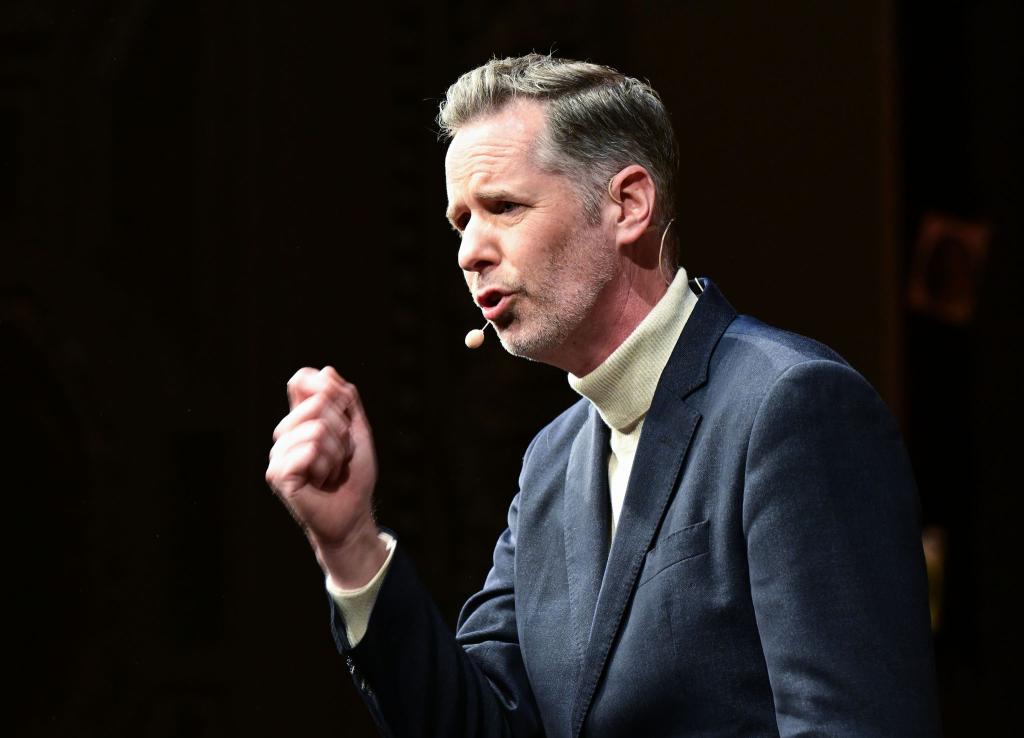 FDP-Chef Dürr ruft in Stuttgart den Neuanfang für die FDP aus. - Foto: Bernd Weißbrod/dpa