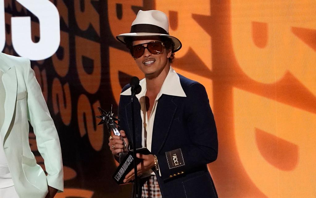 Bruno Mars spielt im Juni im Berliner Olympiastadion. (Archivbild) - Foto: Chris Pizzello/Invision via AP/dpa