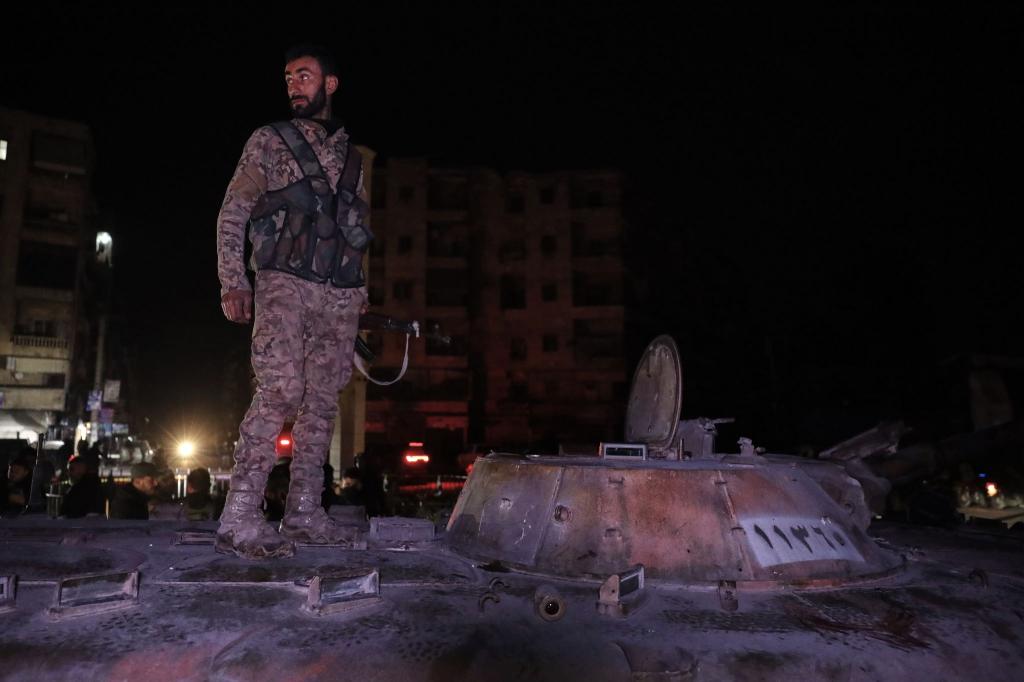 Die Kämpfe zwischen Regierungstruppen und syrischen Kämpfern sind nach einer kurzen Waffenruhe wieder aufgeflammt. - Foto: Omar Albam/AP/dpa