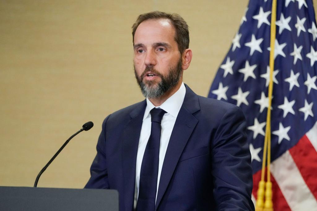 Sonderermittler Jack Smith bekommt die Chance, die Anklage gegen Donald Trump öffentlich zu verteidigen. (Archivbild) - Foto: Jacquelyn Martin/AP/dpa