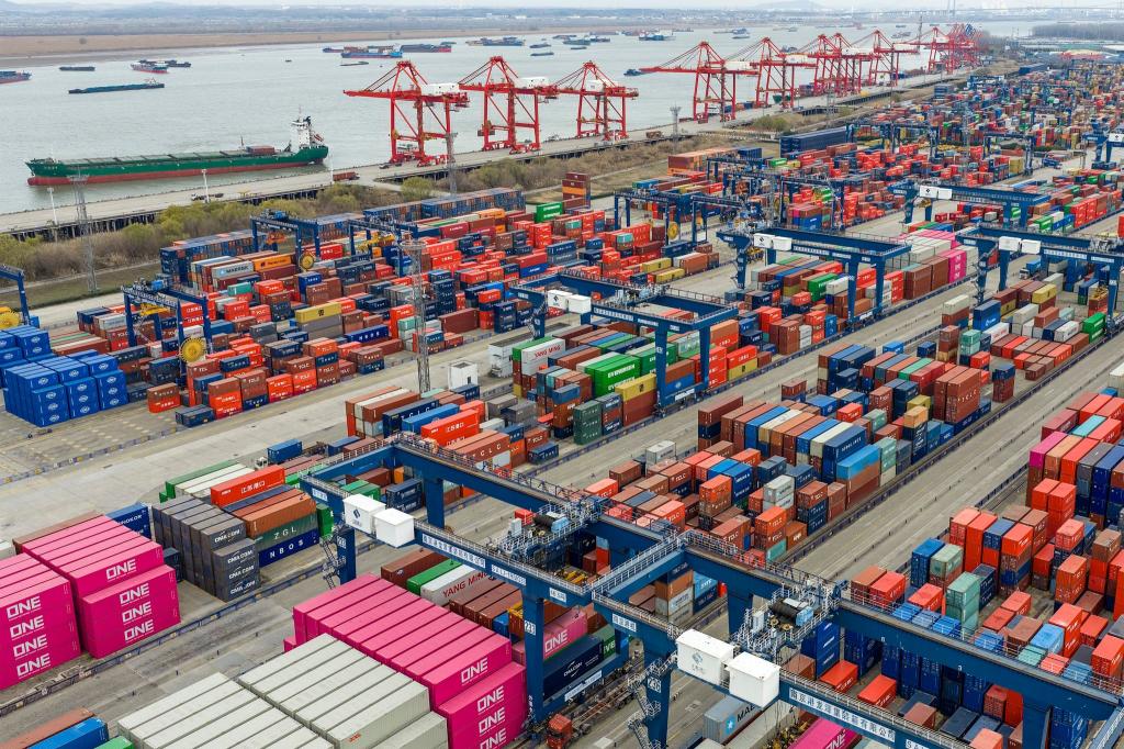 Chinas Wirtschaftsleistung wird von Exporten mit angetrieben. (Symbolbild) - Foto: Xin Yi/XinHua/dpa