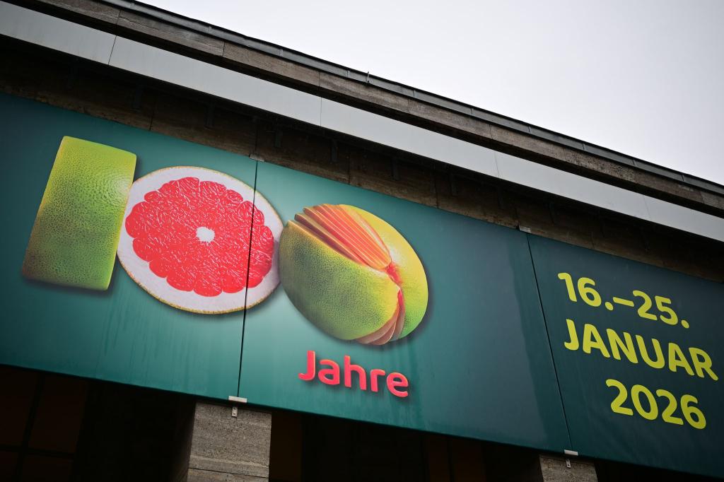 Zur Grünen Woche stehen die Lebensmittelpreise stark im Blick. - Foto: Sebastian Christoph Gollnow/dpa