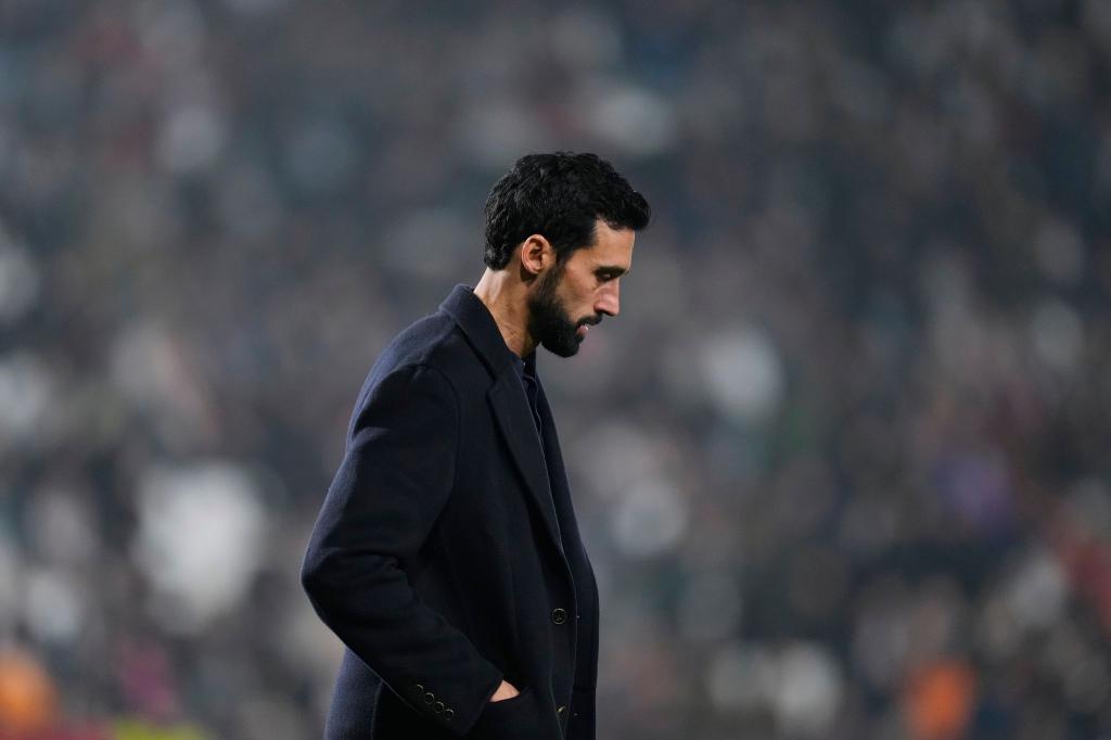 Bittere Niederlage für Reals neuen Trainer Álvaro Arbeloa. - Foto: Jose Breton/AP/dpa