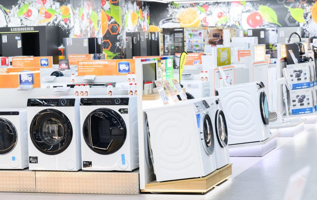 Für jedes neue Waschmaschinenmodell sollen Ersatzteile künftig mindestens in den ersten zehn Jahren zur Verfügung stehen. (Symbolbild) - Foto: Julian Stratenschulte/dpa