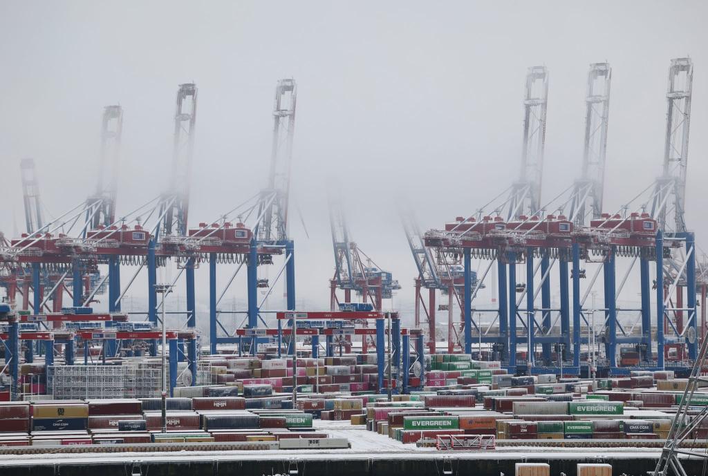 Die deutsche Wirtschaft wächst wieder - auch wenn die US-Zölle den Export belasten (Archivbild) - Foto: Christian Charisius/dpa