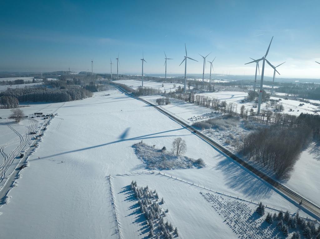 2025 zweitbestes Jahr bei Ausbau von Windrädern an Land - Foto: Thomas Frey/dpa
