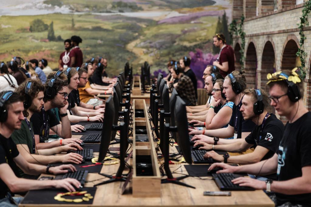 Bei der Gamescom 2025 testeten zahlreiche Messebesucher das neue Strategiespiel «Anno 117», eine Römisches-Reich-Version des in Deutschland entwickelten Klassikers «Anno 1800». (Archivbild) - Foto: Oliver Berg/dpa