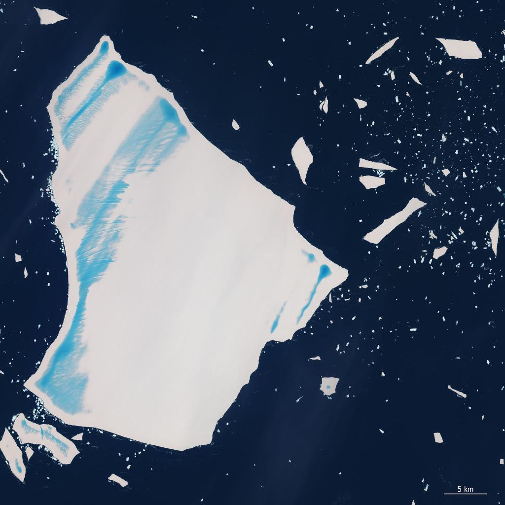 Mittlerweile hat der einst größte Eisberg einiges von seiner Masse eingebüßt. - Foto: -/contains modified Copernicus Sentinel data (2025), processed by ESA/dpa