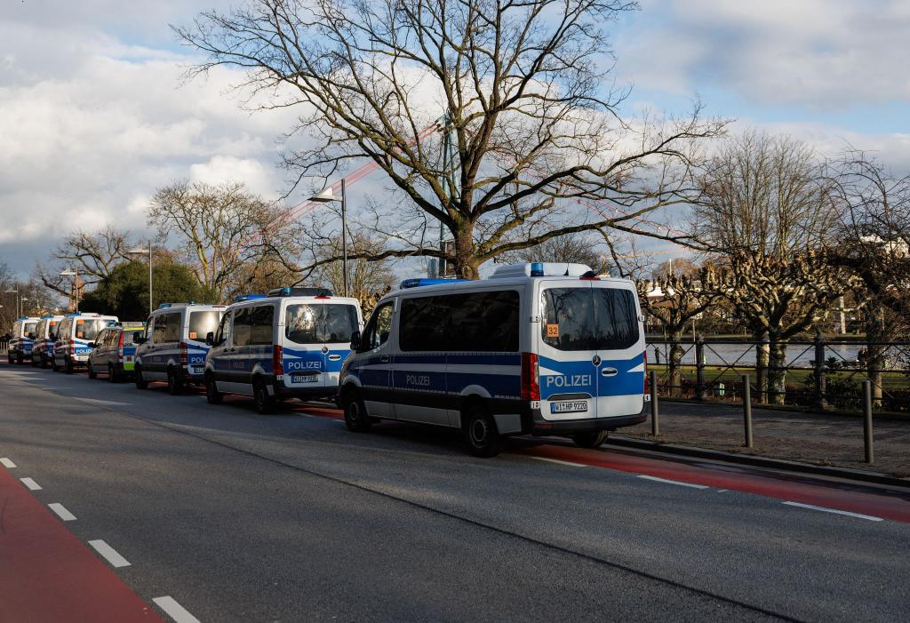 Der Main liegt nicht weit von der Schule entfernt. - Foto: Hannes P. Albert/dpa