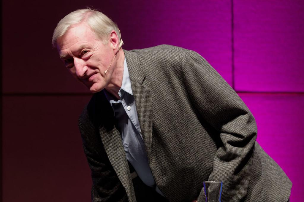 Julian Barnes nimmt Abschied - er hat seinen letzten Roman veröffentlicht. (Archivbild) - Foto: Henning Kaiser/dpa