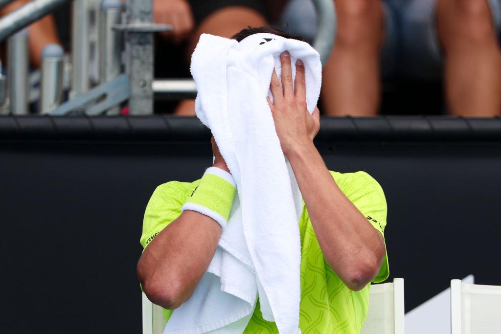 Daniel Altmaier traf in Melbourne zwei Sätze lang fast keinen Ball. - Foto: Frank Molter/dpa