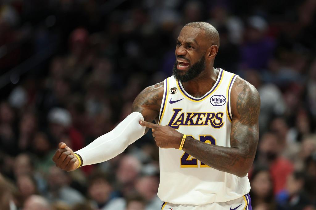 LeBron James gehört nach langer Zeit nicht zur Startformation im All-Star-Spiel der NBA. - Foto: Amanda Loman/AP/dpa