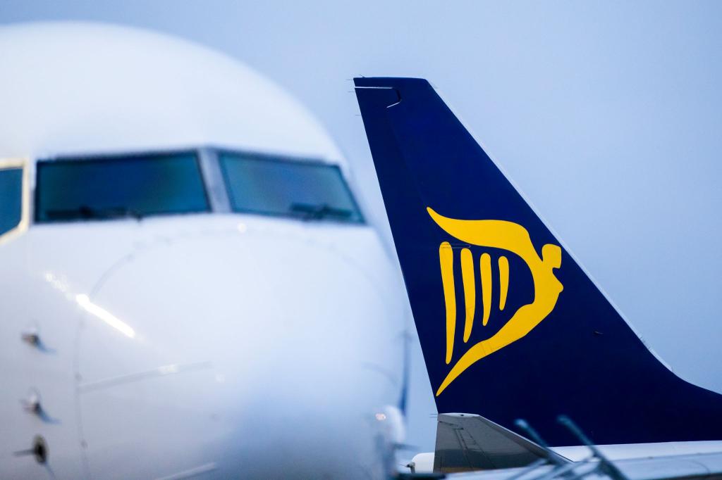 Ryanair will seine Flugzeuge nicht für Elon Musks Satelliten-Internet Starlink fit machen. (Archivbild) - Foto: Marcel Kusch/dpa