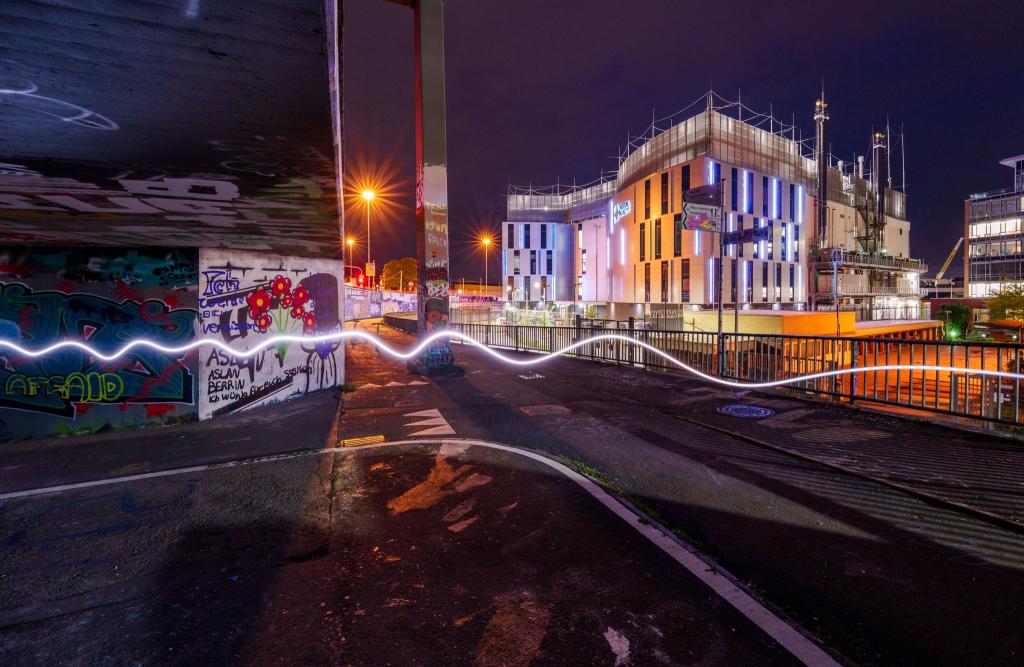 Im vergangenen Jahr ist der Datenverkehr weltweit erneut angestiegen. - Foto: Andreas Arnold/dpa