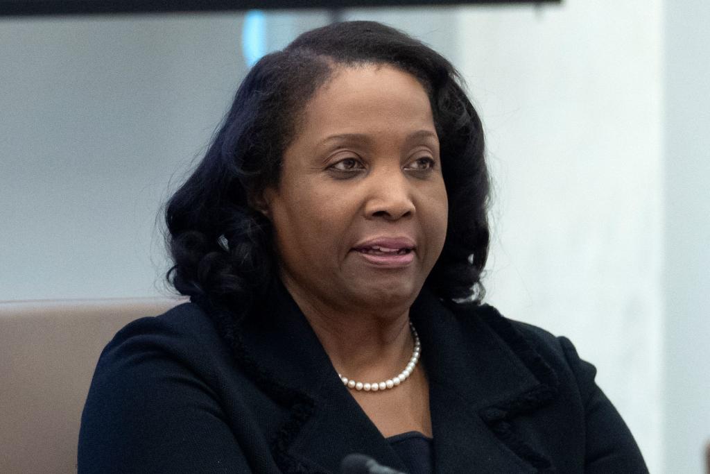 US-Präsident Trump will Fed-Vorstandsmitglied Cook angeblich wegen Hypothekenbetrugs loswerden. (Archivbild) - Foto: Mark Schiefelbein/AP/dpa