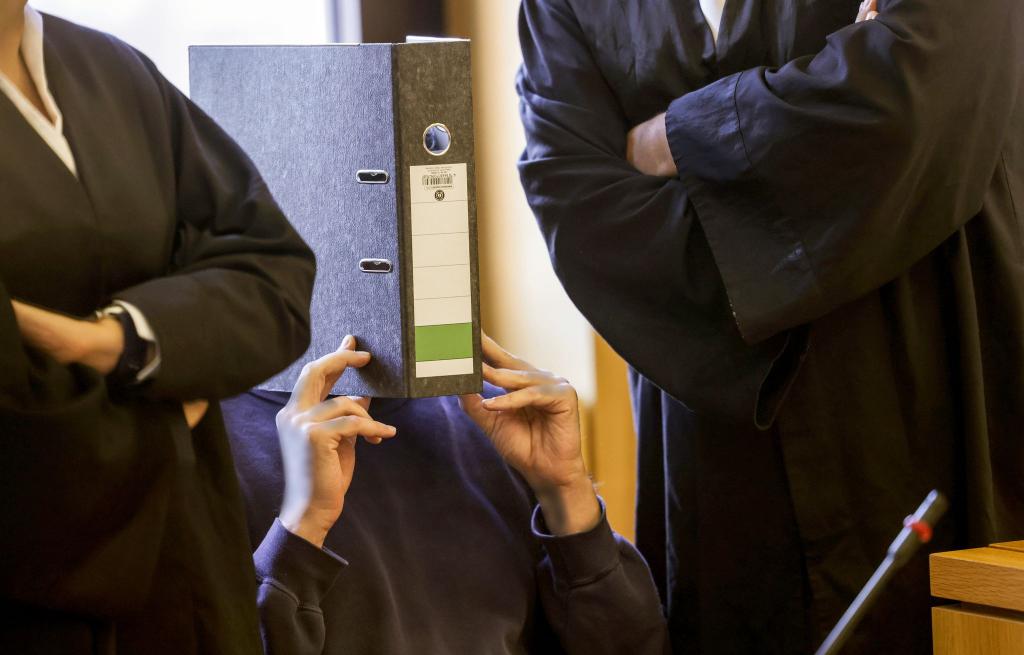 Ein bereits wegen zehnfachen Mordes in Aachen verurteilter Ex-Pfleger könnte für mehr als 100 weitere Todesfälle verantwortlich sein. - Foto: Oliver Berg/dpa