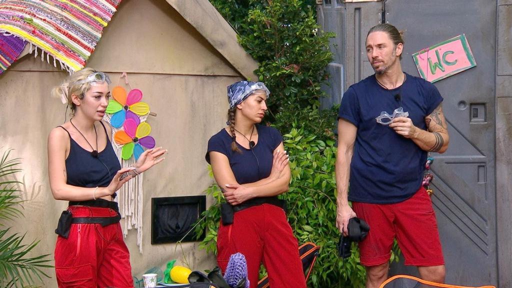 Ariel (links im Bild) ist Integrität wichtiger als ein voller Magen. - Foto: Tag 4/-/