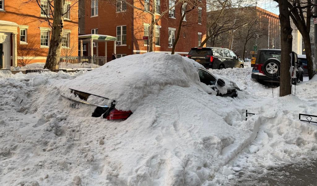 Auch wenn große Teile Deutschlands unter einer weißen Schneedecke liegen - die Menge reicht nicht an die Schneemassen in den USA heran. - Foto: Jeff Rivera/TheNEWS2 via ZUMA Press Wire/dpa
