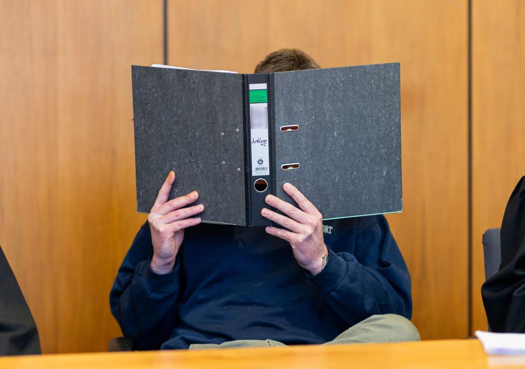 Erst Gift im Kaffee, dann 23 Schläge mit einem Eisenrohr: Nach dem Tod seiner Ex-Lebensgefährtin wird ein 41-Jähriger zu 13 Jahren Gefängnis verurteilt. (Archivbild) - Foto: Michael Matthey/dpa