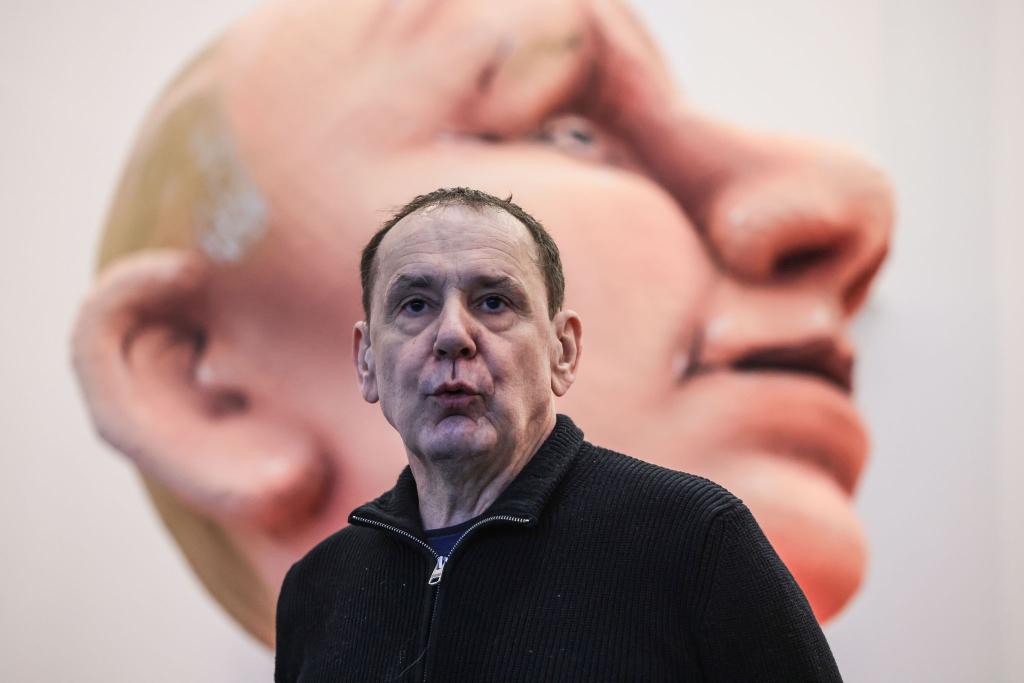 Tilly vor Putin-Figur (Archivbild) - Foto: Oliver Berg/dpa