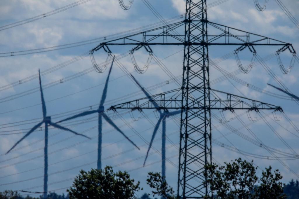 Die kritische Infrastruktur soll widerstandsfähiger werden. Angreifer sollen es nicht mehr so leicht haben. (Symbolbild) - Foto: Jens Büttner/dpa