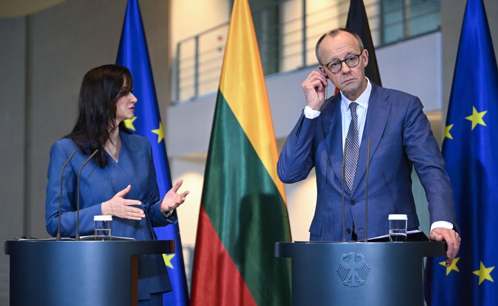 Merz traf die litauische Premierministerin Inga Ruginiene in Berlin. - Foto: Britta Pedersen/dpa