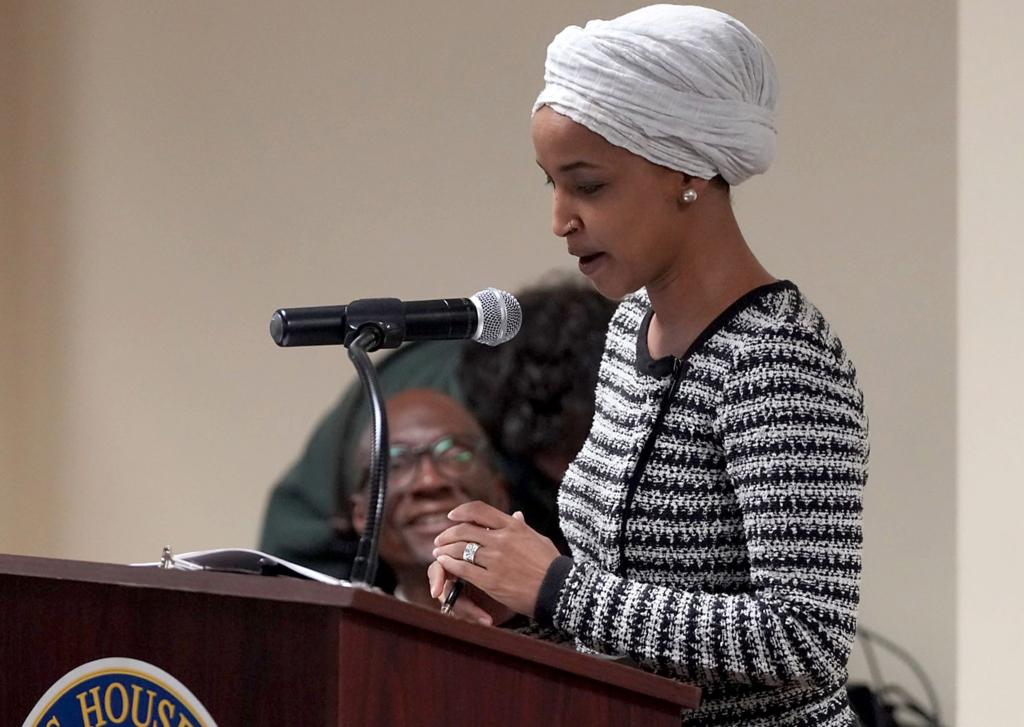 Sie wurde bei einer Rede aus dem Publikum attackiert - die demokratische Abgeordnete Ilhan Omar. (Archivbild) - Foto: Richard Tsong-Taatarii/Star Tribune via AP/dpa