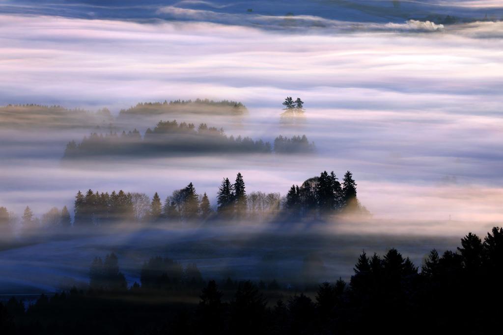 Sonne gibt es am ehesten in den Alpen. - Foto: Karl-Josef Hildenbrand/dpa