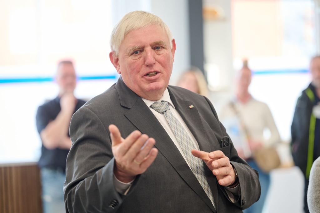 Laumann fordert: ein bisschen mehr Fingerspitzengefühl, bitte. (Archivfoto) - Foto: Bernd Thissen/dpa